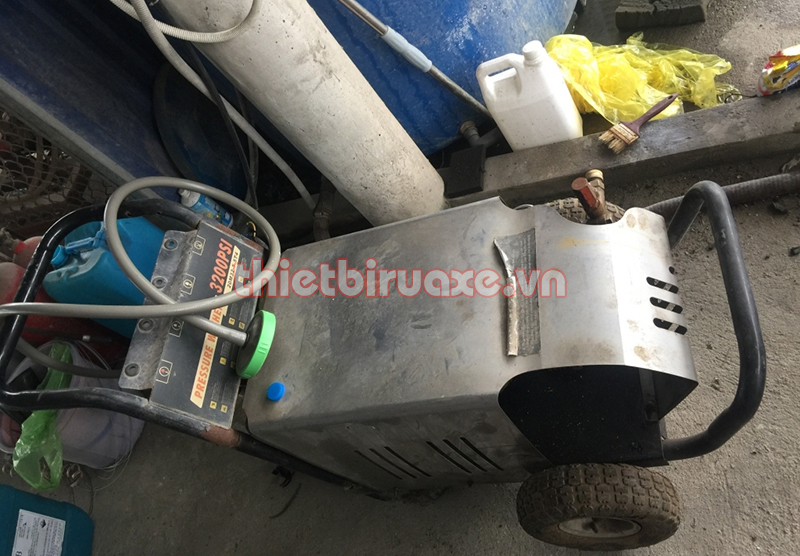 Cách chọn mua máy rửa xe cũ